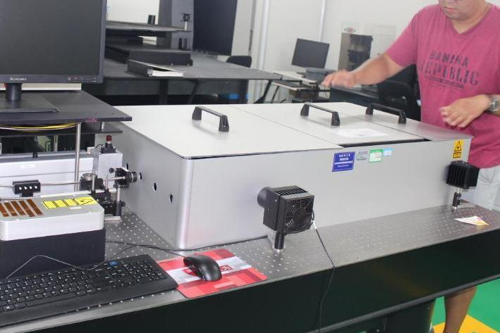 薄膜超低吸收測(cè)量裝置	