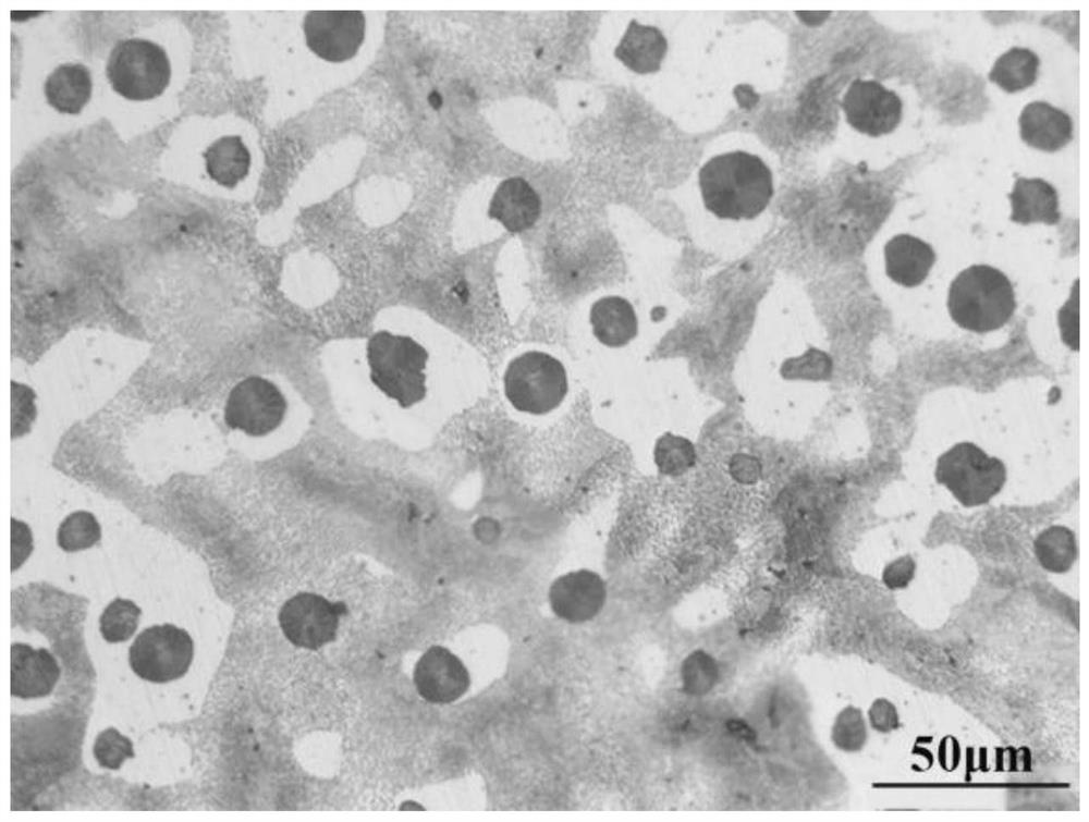一種高強(qiáng)度、高韌性的球墨鑄鐵及其制備方法與應(yīng)用